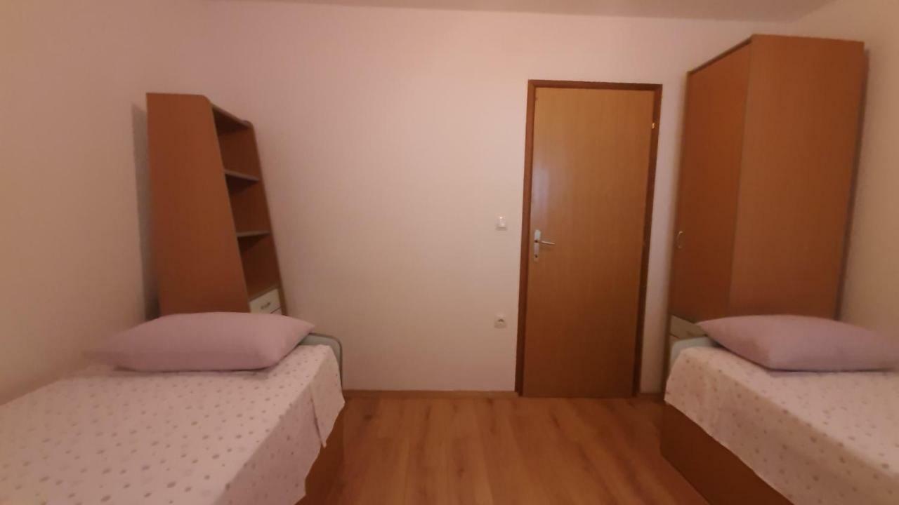 Apartments Cherry 格基卡琳 外观 照片